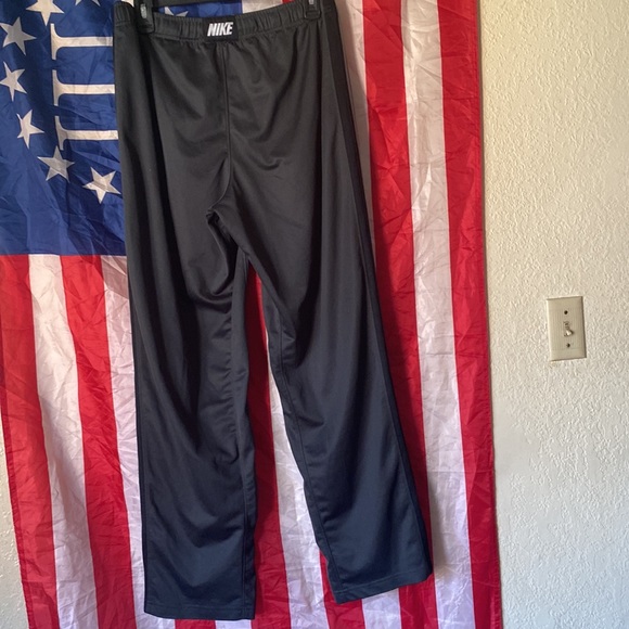 Men’s Nike joggers pants - Picture 2 of 2